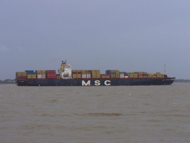 MSC Brianna - estuaire Loire - 05 decembre 2009 (03).JPG